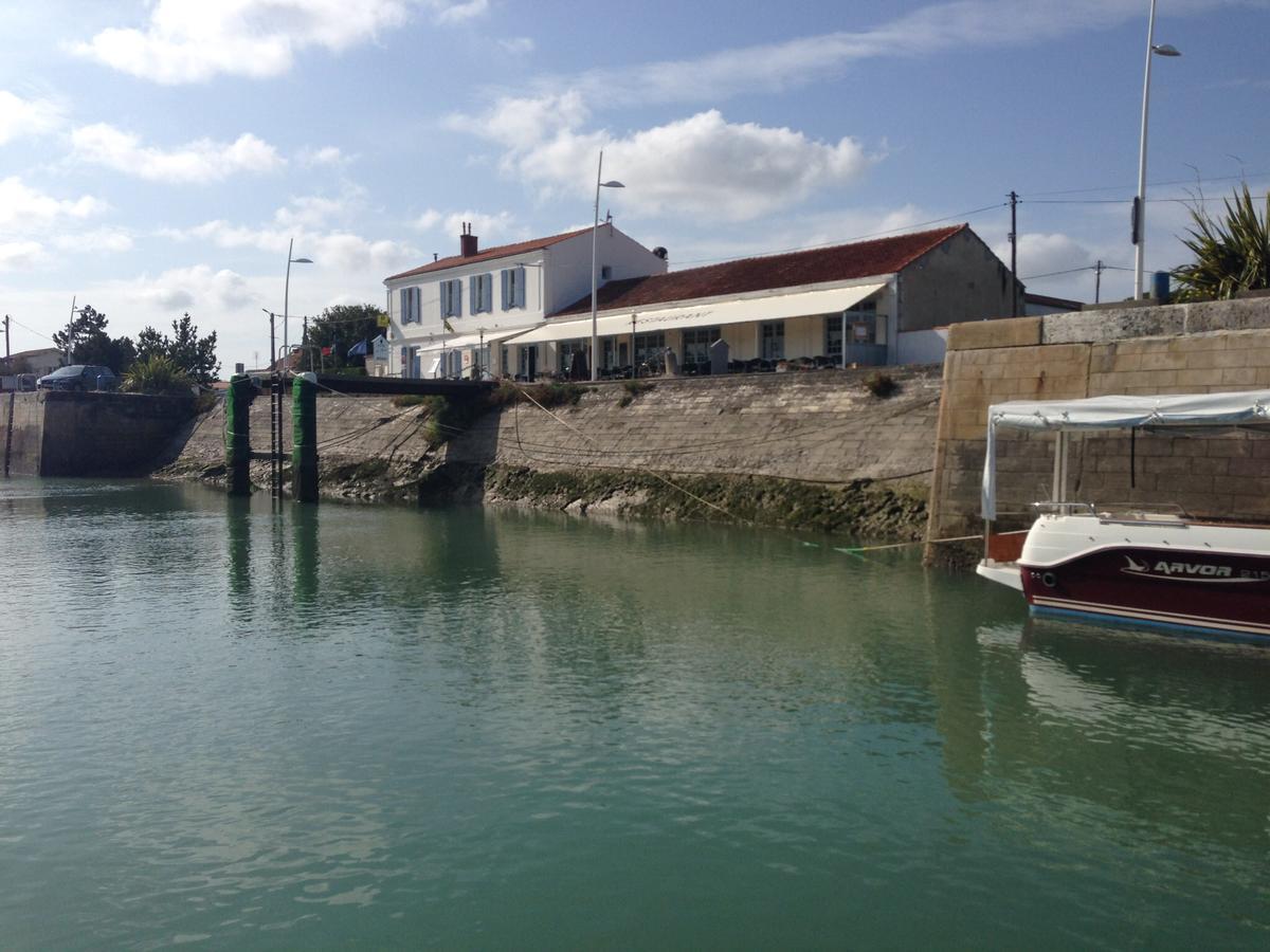 Les Bains Boyardville - Hotel Et Restaurant Exterior foto